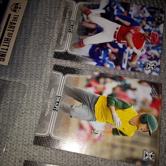 Nice MLB card lot - Picture 6 of 6
